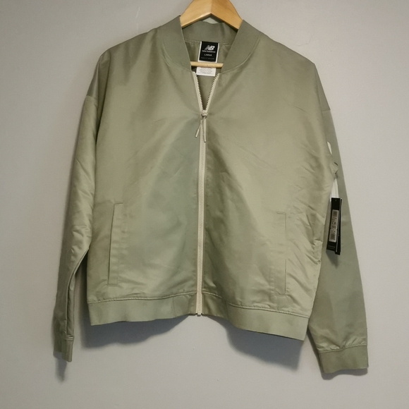NWT New Balance Luxe Sateen Bomber Jacket Large - Picture 4 of 7